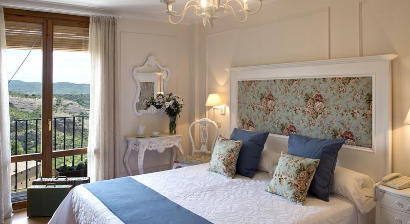 Hotel Santa Maria De Alquézar Стая снимка
