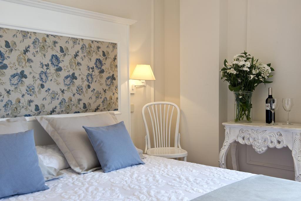 Hotel Santa Maria De Alquézar Екстериор снимка