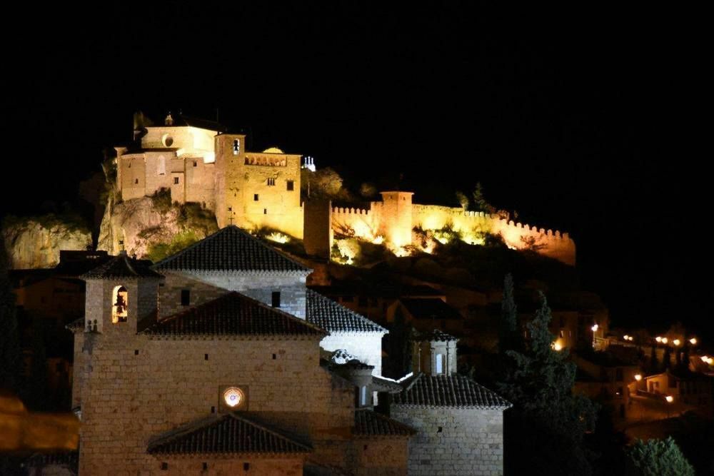 Hotel Santa Maria De Alquézar Екстериор снимка